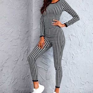 Houndstooth crop top with highwaisted pants set